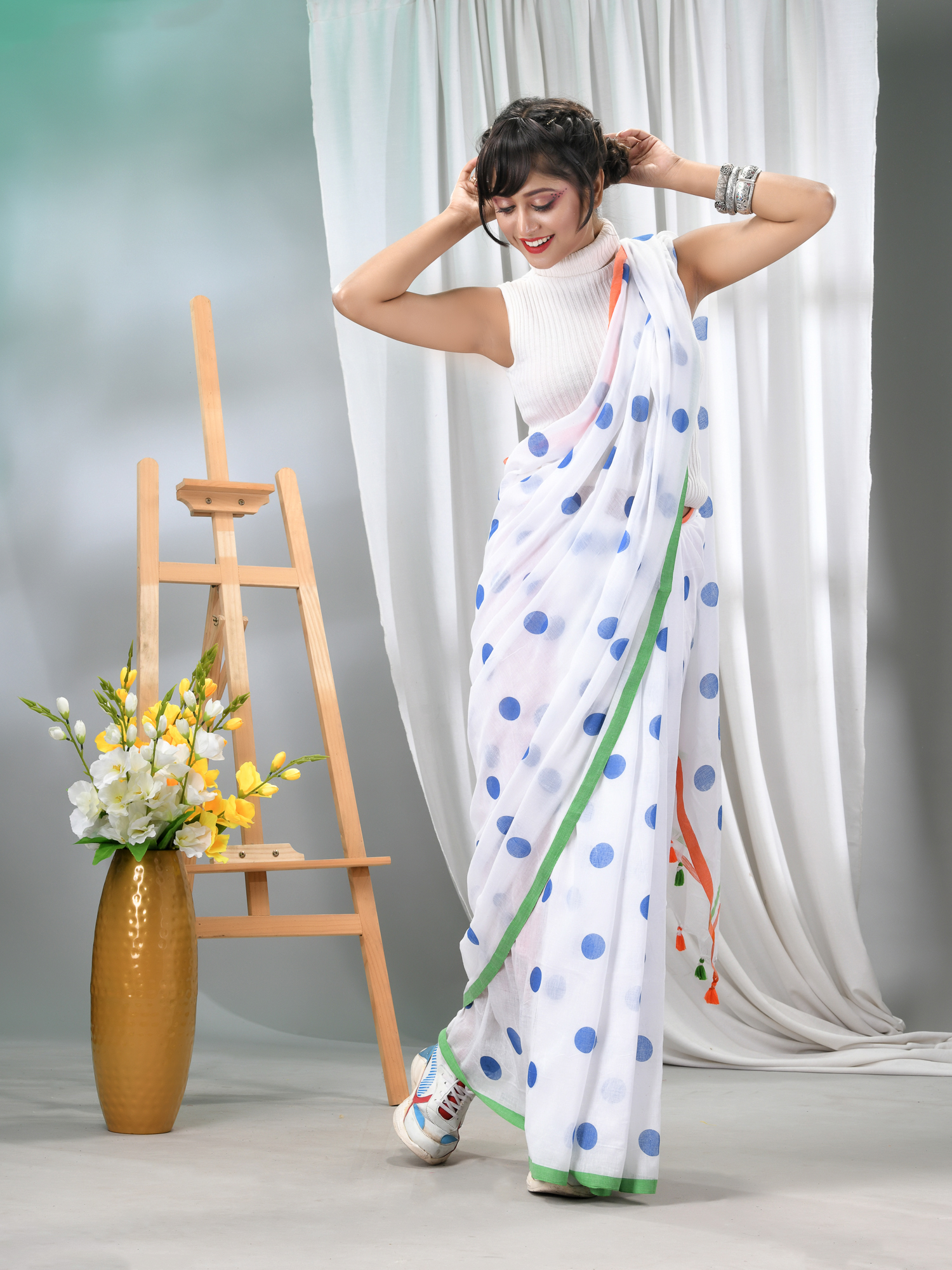 Desh Bidesh Traditional Hand Woven Malmal Bengal Handloom Pure Cotton Saree Without Blouse Piece Exclusive In Tricolour